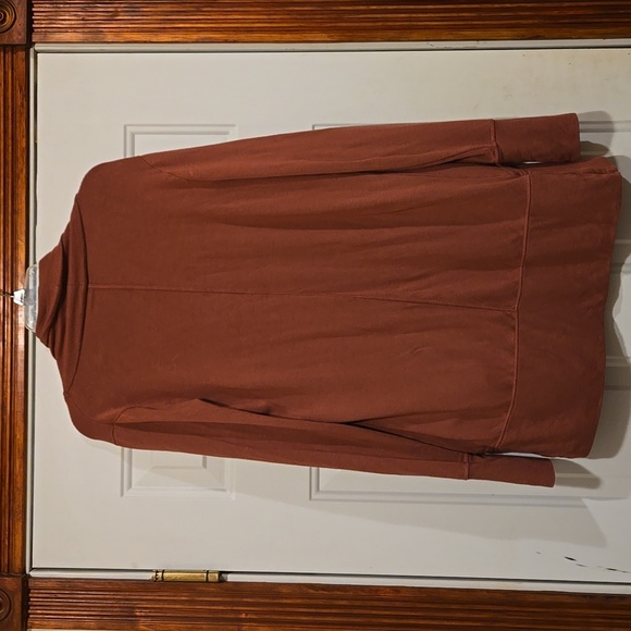 Athleta Pranayama Open front Nirvana Wrap - Berry Small - Picture 3 of 10